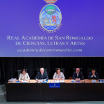 El presidente de la Academia de San Romualdo, D. José Enrique de Benito, los coordinadores de las jornadas, Dña. María Elena Martínez Rodríguez de Lema, y D. Rafael J. Gallé Cejudo, el Vicerrector de Sostenibilidad y Cultura de la UCA, D. Gonzalo Sánchez Gardey y la alcaldesa de San Fernando, Dña. Patricia Cavada.